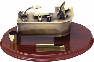 Desk Handmade Metal Trophy - 450 DESP